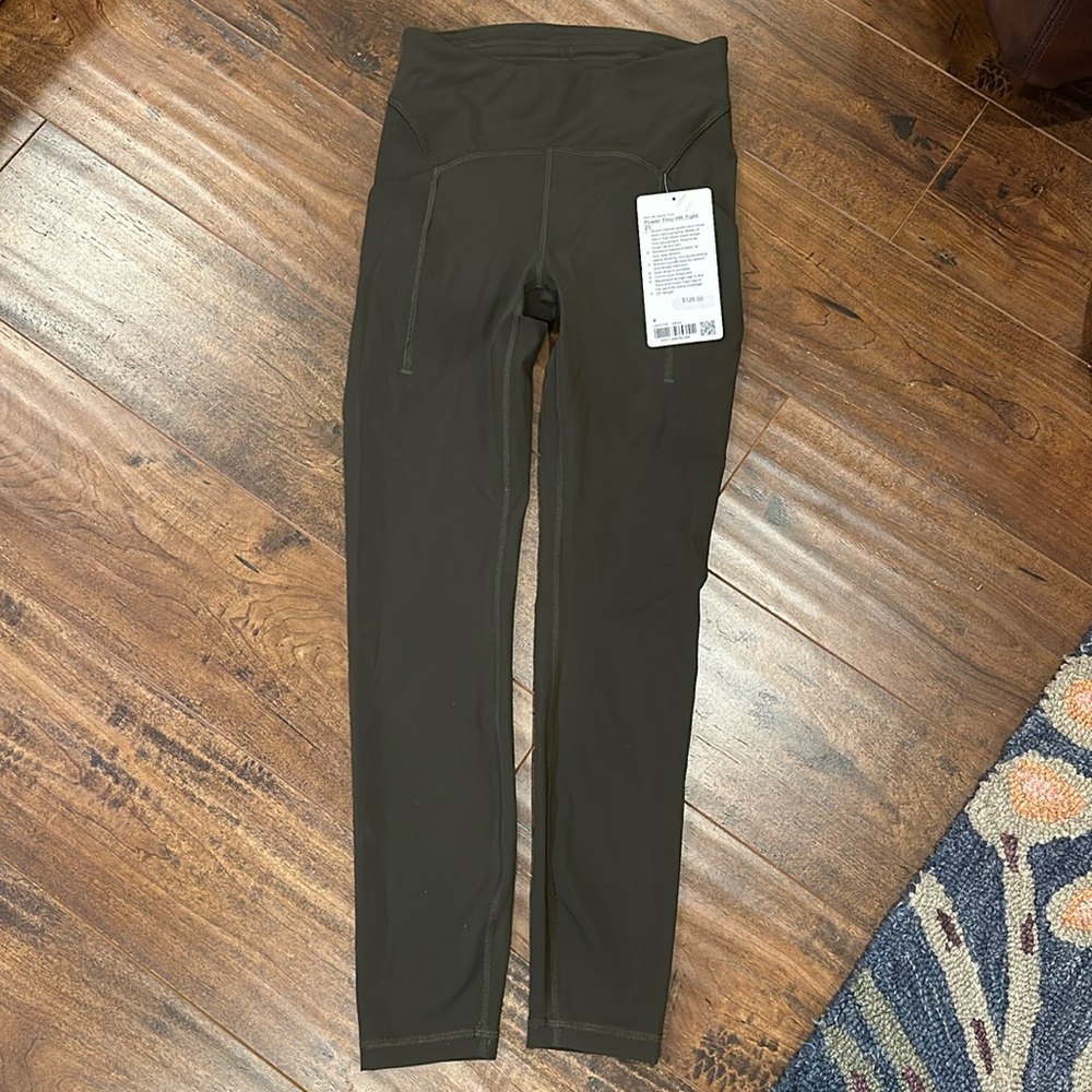 Lululemon Power thru HR Tight 25” Olive color Size 4